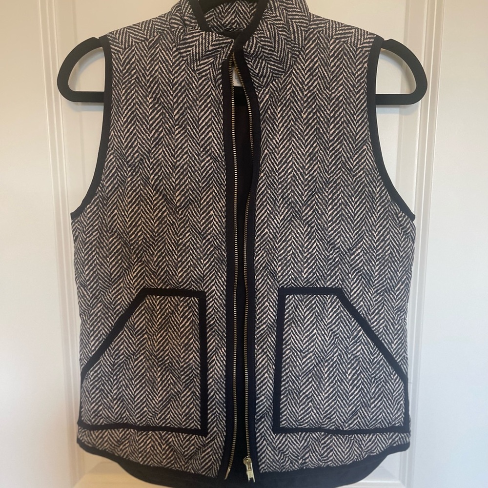 J. Crew Navy and White Quilted Vest